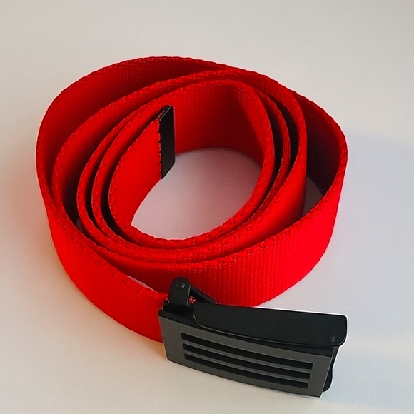 Adidas red belt 10/16 - Picture 1 of 4